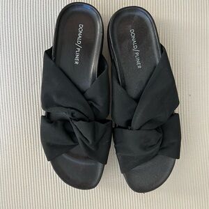 Donald J. Pliner Black Knotted Mules